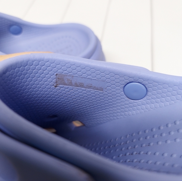 Crocs Kids Violet Classic Crush Clogs - Picture 10 of 13